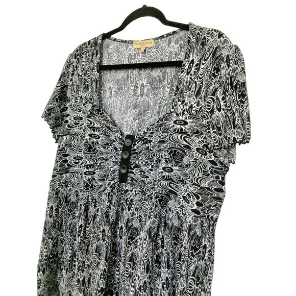 Notations Woman Plus Size 3X Black & White Floral Print Blouse With Button Detai - Picture 5 of 11